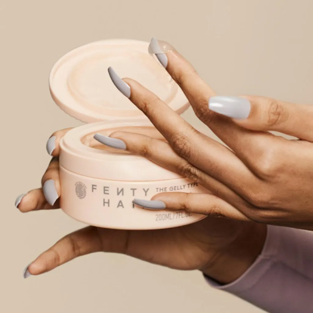 Fenty Beauty The Gelly Type Gel< Hårgelé