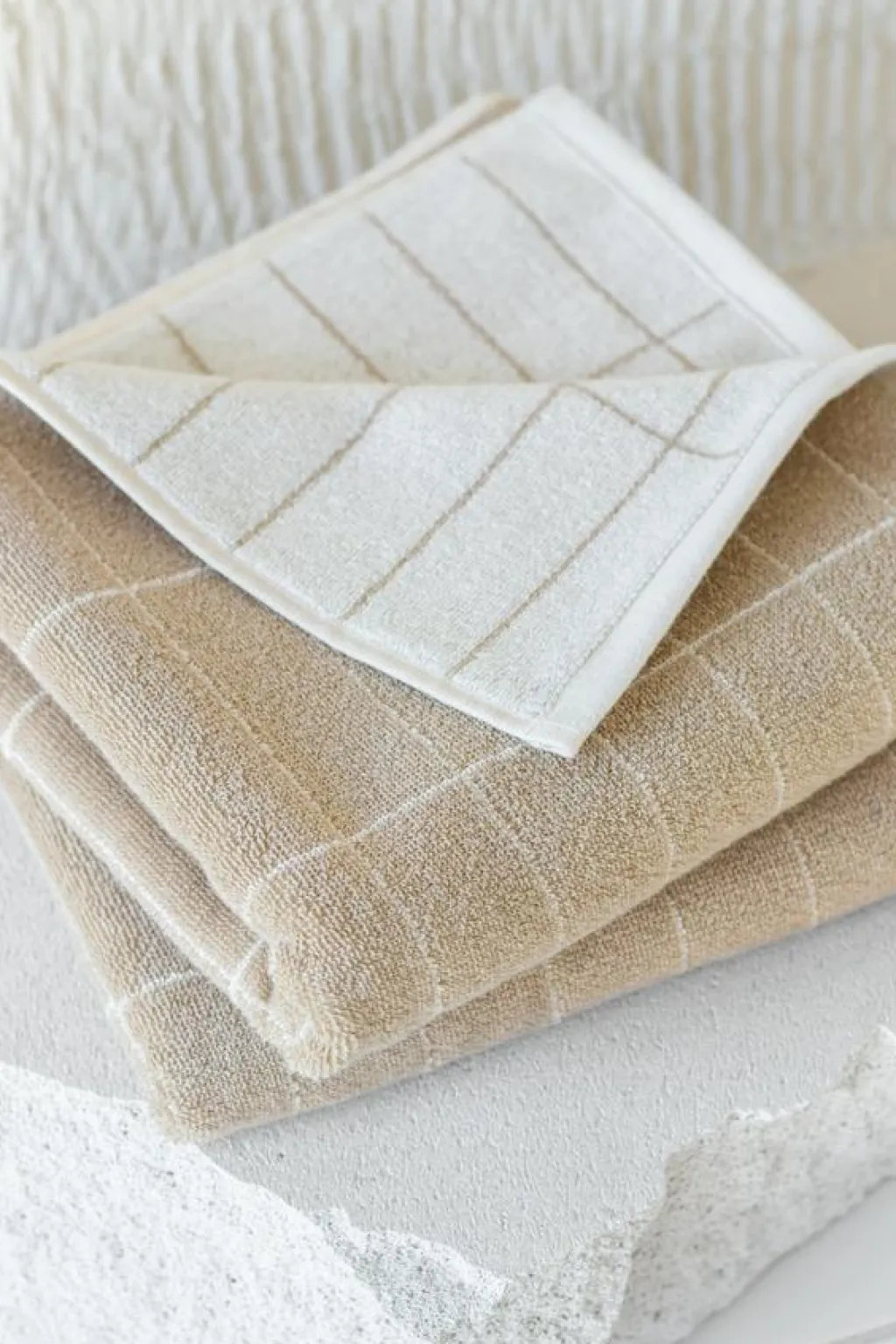 Mette Ditmer TILE STONE Badehåndklæde< Håndklæder