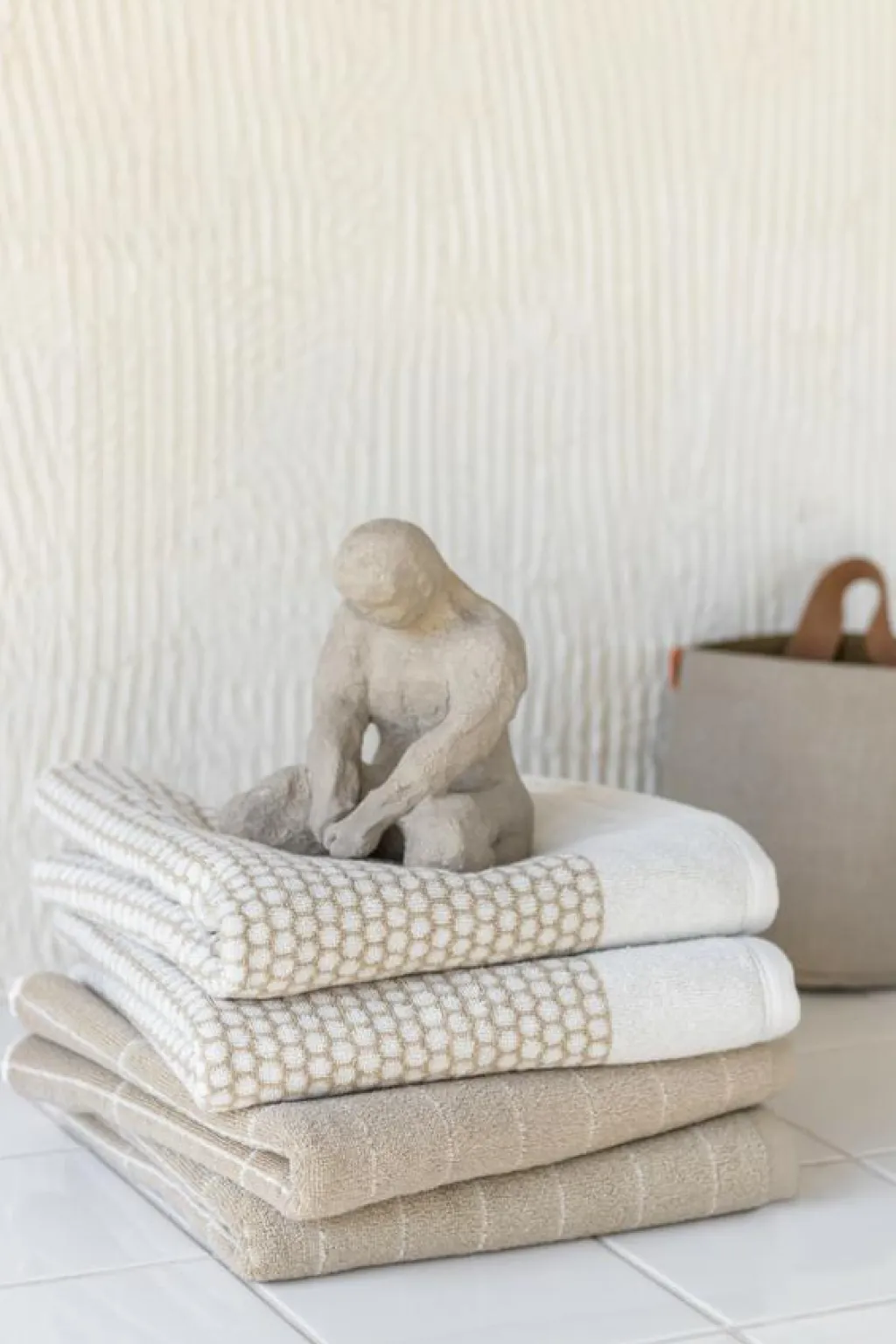 Mette Ditmer TILE STONE Håndklæde< Håndklæder