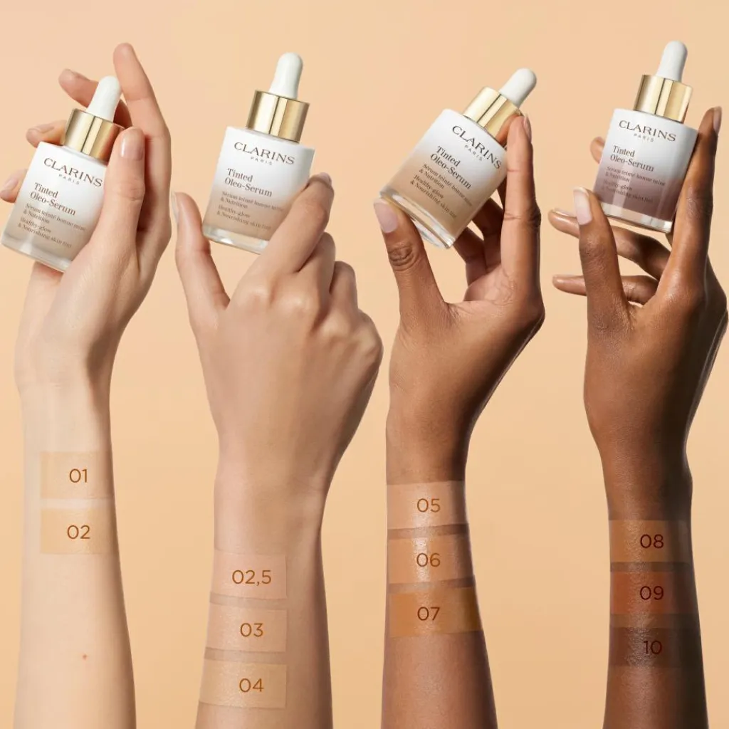 Clarins Tinted Oleo-Serum< Foundation