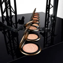 Lancôme Highlight & Contour<TIU Serum Highlighter