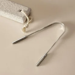 The Humble Co. Tongue scraper, stainless steel< Mund & Tandpleje