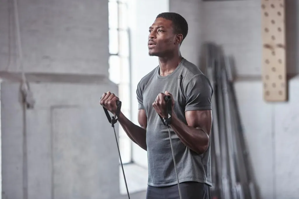 Adidas Træningselastik med håndtag< Fitnessudstyr
