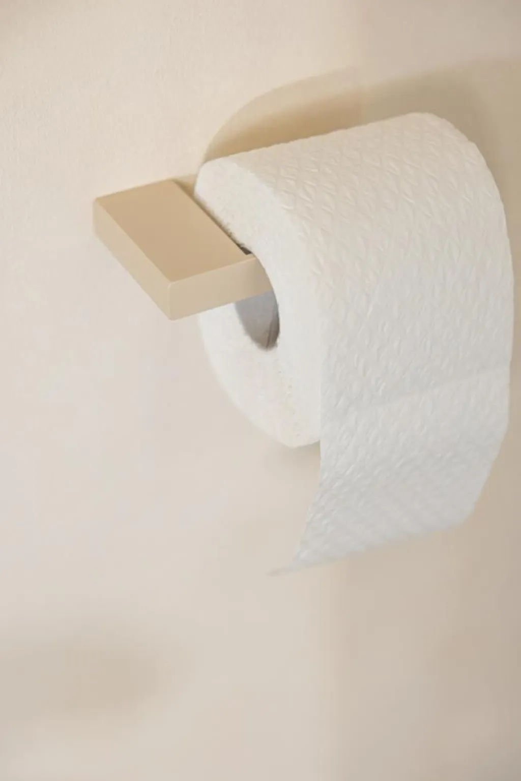 Metallbude Tuali Toiletpapirholder< Badeværelsestilbehør